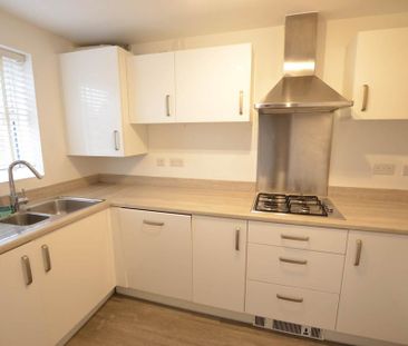 2 bedroom semi-detached house to rent - Photo 4