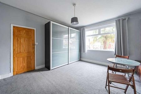 Sylvan Avenue, Wood Green, N22 - Photo 3