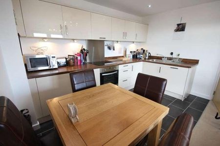 Woking, Surrey, GU22 - Photo 4