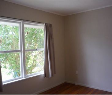 TAKAPUNA - 2 Bedroom Brick & Tile Unit - Photo 4