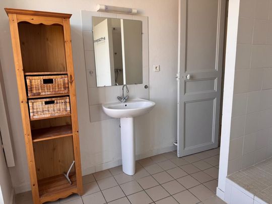 Location Appartement 3 pièces 98m² AVIGNON 84000 - Photo 1