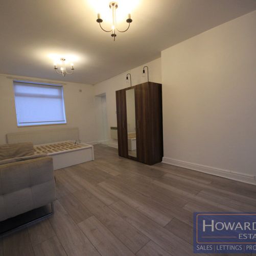 Kenmore Gardens, Edgware, HA8 - Photo 1