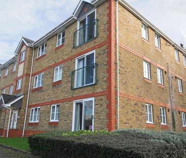 Delfont CLose, RH10 - Photo 3