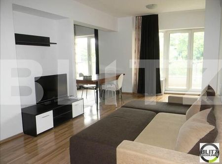 Apartament generos de 2 camere, parcare subteran, 80mp, Plopilor - Photo 2