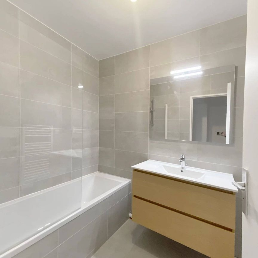 Rental Apartment Paris 15th Saint-Lambert - Photo 1