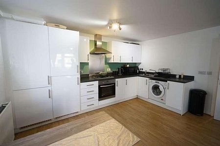 Flat, Witham House, Schoolfield Way, Grays, RM20 - Photo 3