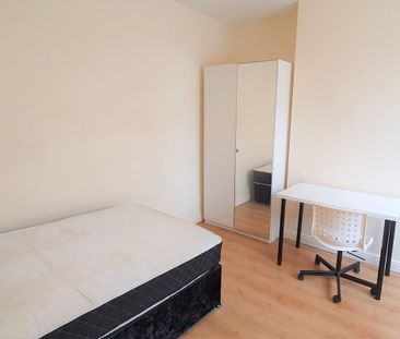 St. Davids Terrace, Saltney Ferry, CHESTER - Photo 2