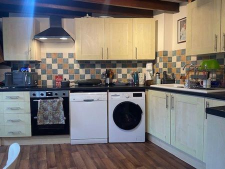 1 bedroom character property to rent - Photo 4