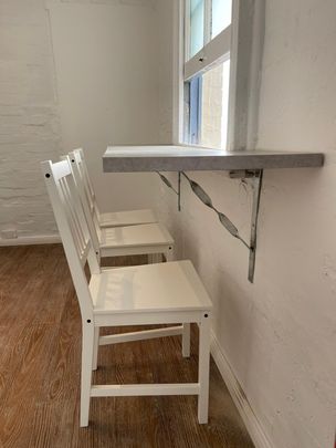 Redfern - Photo 1
