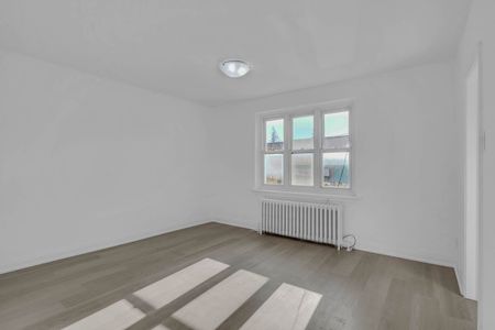 For Lease - 894 Eglinton Avenue Unit# 1, Toronto, Ontario - Photo 2