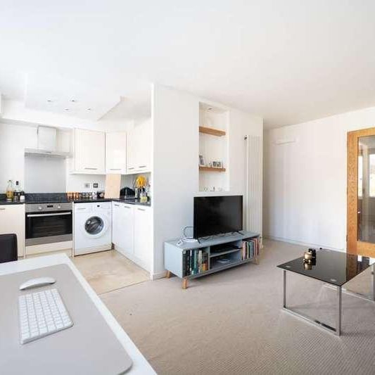 Powis Square, Notting Hill, W11 - Photo 1