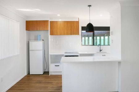 Beautifully renovated home - Photo 4