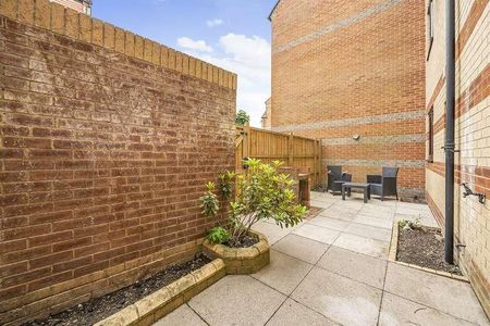 Maltings Place, Holybrook, Reading, RG1 - Photo 2