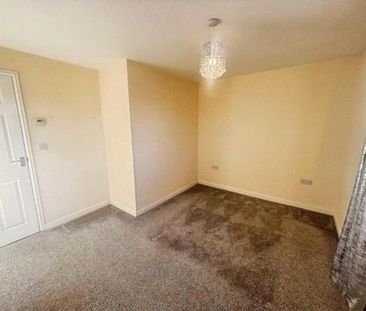 2 bedroom semi-detached house to rent - Photo 2