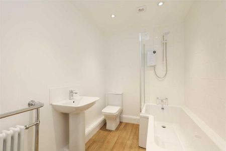 4 bedroom apartment to rent - Photo 5