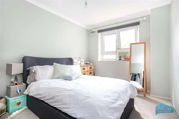 Maitland Park Villas, Belsize Park, London, NW3 - Photo 1