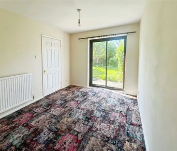 Kingswood Gardens, Wolverhampton, West Midlands, WV4 - Photo 5