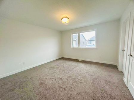 For Lease - 870 Solarium Avenue, Blossom Park - Airport and Area, Ontario - Photo 5