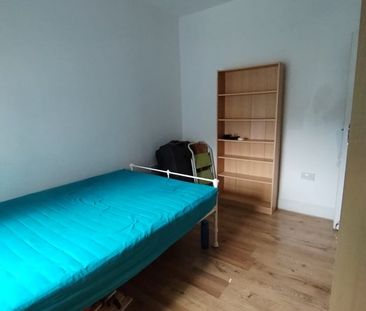 4 Bed Terraced House, Ratcliff Road, E7 - Photo 1