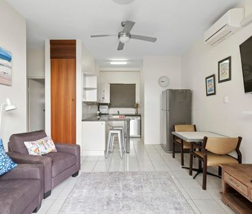 2/29 Ocean Parade, Coffs Harbour, NSW 2450 - Photo 3
