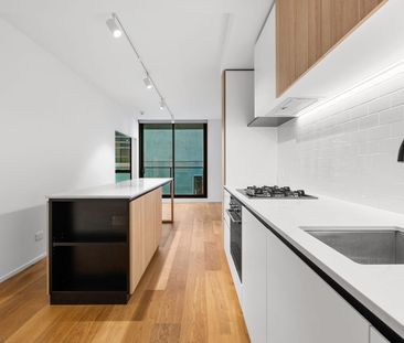 2 Bed, 2 Bath Apartment with City Views & Parking! - Photo 3