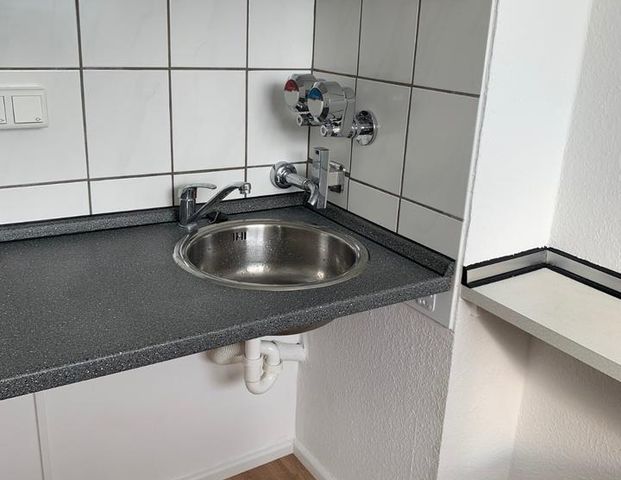 1-Zimmer-Wohnung 43m², Top-Anbindung Frankfurt-Nied, 1-Raum - Foto 1