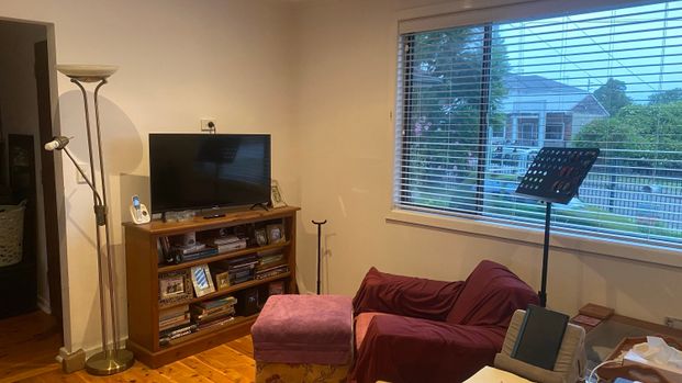 Toongabbie - Photo 1