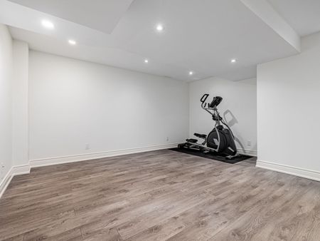 For Lease - 170 Knapton Drive, Newmarket, Ontario - Photo 4