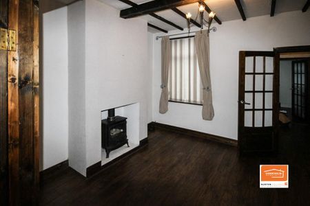 2 bedroom terraced house to rent - Photo 4