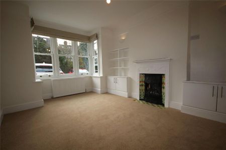 4 bedroom terraced house to rent - Photo 2