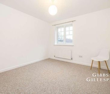 Firethorn Close, Edgware, HA8 - Photo 4