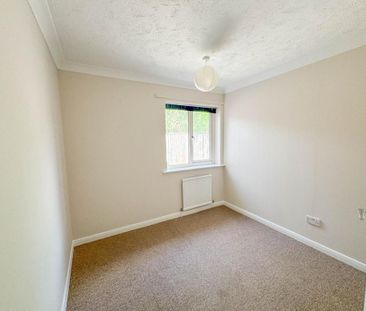 3 bedroom semi-detached bungalow to rent - Photo 4