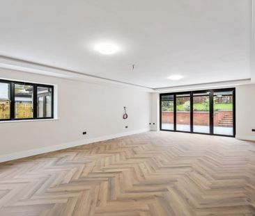 4 bedroom terraced house to rent - Photo 2