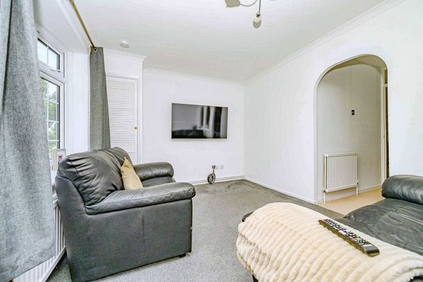 Russell Place - Photo 1