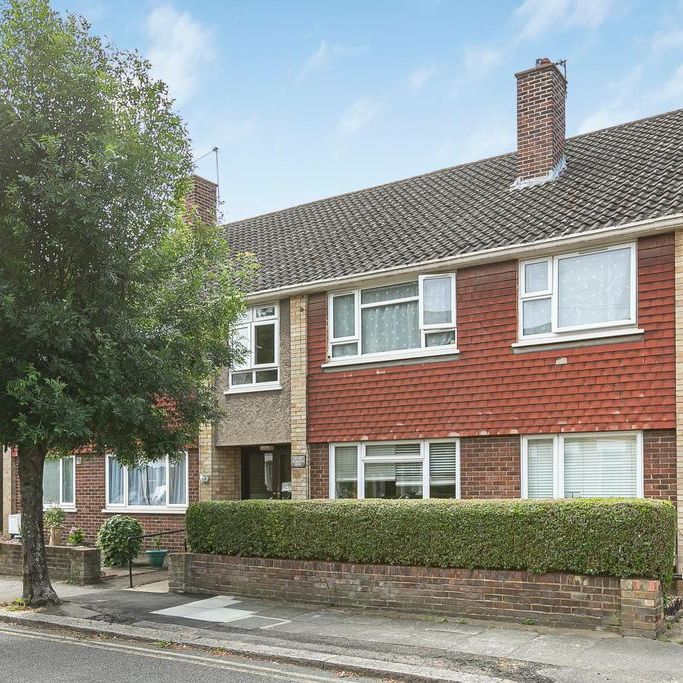 4 bedroom ground floor maisonette to rent - Photo 1