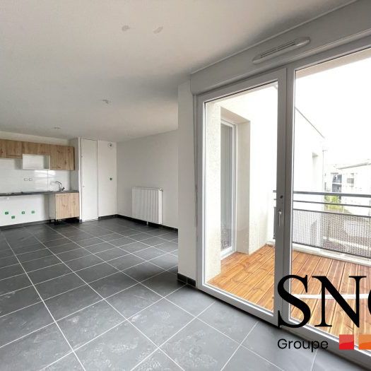 T2 DUPLEX AVEC BALCON ET PARKING - Photo 1