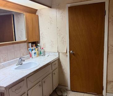 For Lease - 221 Elka Drive Unit# Basement, Richmond Hill, Ontario - Photo 6