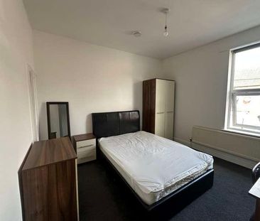 Stylish Bedroom House, LN5 - Photo 5