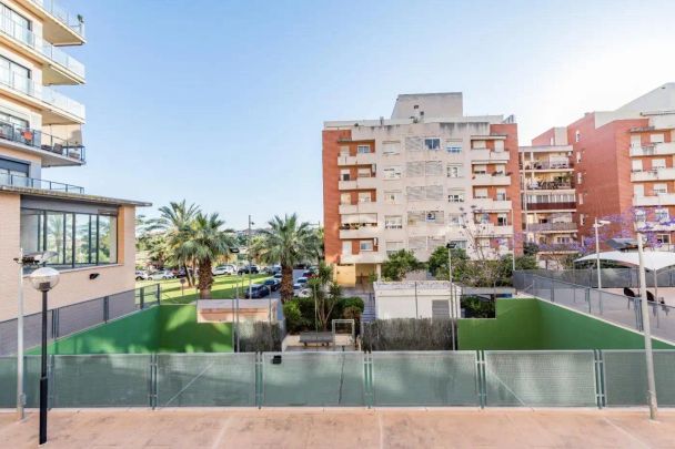 Piso de alquiler en Calle Ginesta, Valterna - Photo 1