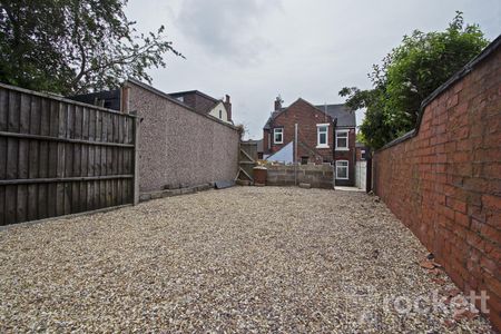 2 bed Semi Detached House to rent in West View, Wolstanton, ST5 - Photo 4