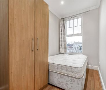 3 bedroom flat to rent - Photo 5