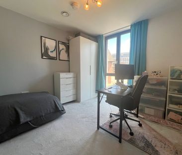 Fairfield Avenue, Staines, Surrey, TW18 - Photo 6