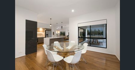 Spacious, Stylish, and Ready for You – 26 Kestrel St, Rochedale - Photo 2