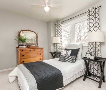 For Lease - 10 Patterson Crescent, Ajax, Ontario - Photo 4