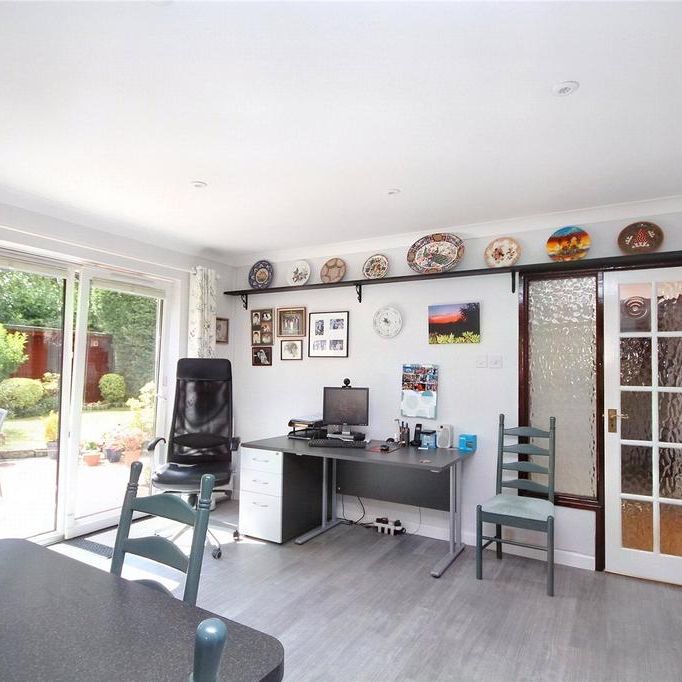 4 bedroom detached house to rent - Photo 1