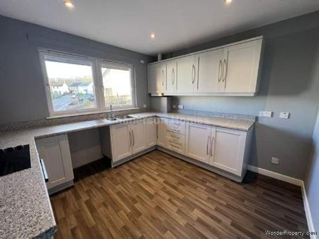 3 bedroom property to rent in Johnstone - Photo 4