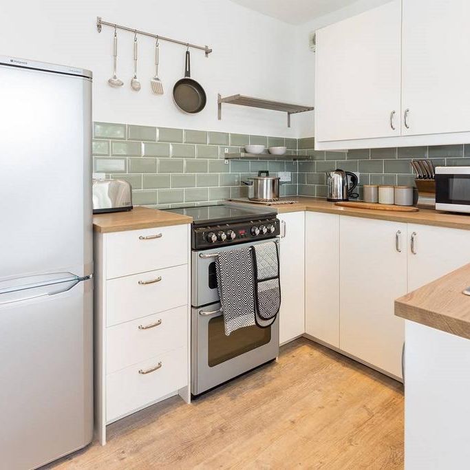 4 bedroom house to rent - Photo 1