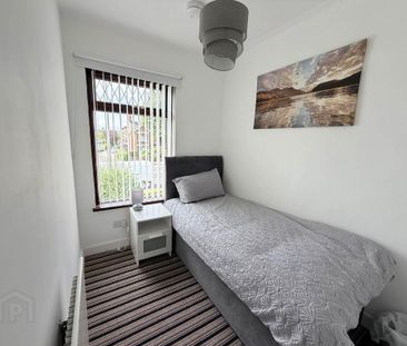 386 Castlereagh Road, Belfast, BT5 6AE - Photo 3