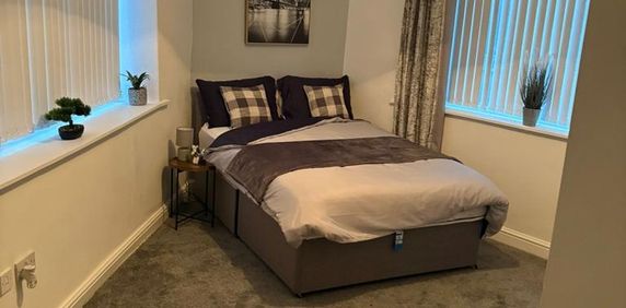 1 bedroom in a house share to rent - Photo 2