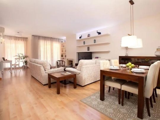 Avinguda de Mistral, Barcelona, Catalonia 08015 - Photo 1